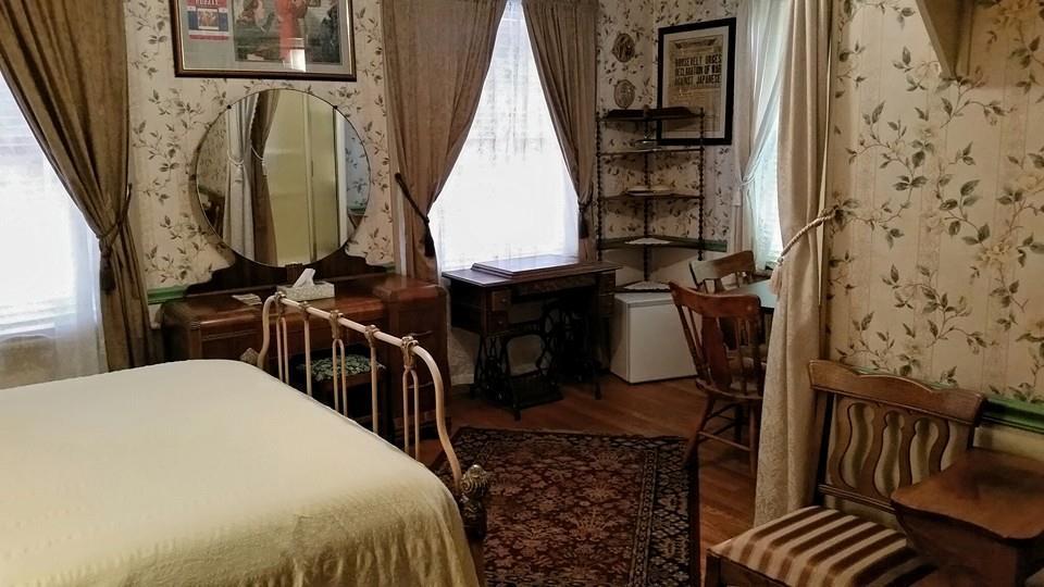 Queen Room