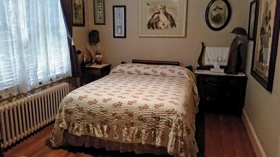 Queen Room