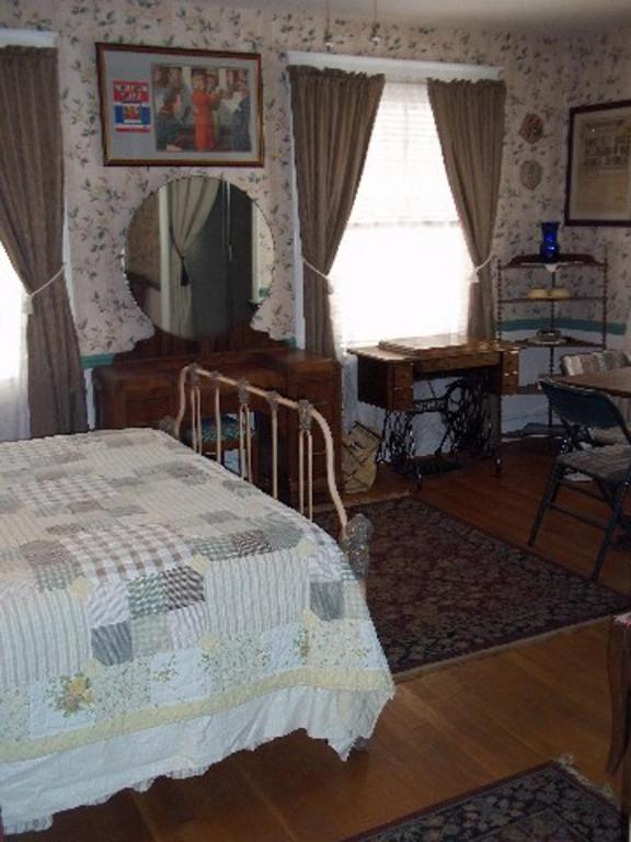 Queen Room