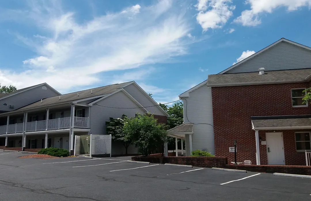 Inn At Cemetery Hill-1
